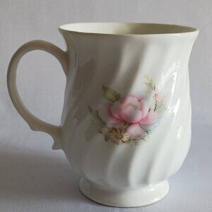 Hitkari Potteries Bone China Pink Roses & Daisy Coffee/Tea Mug